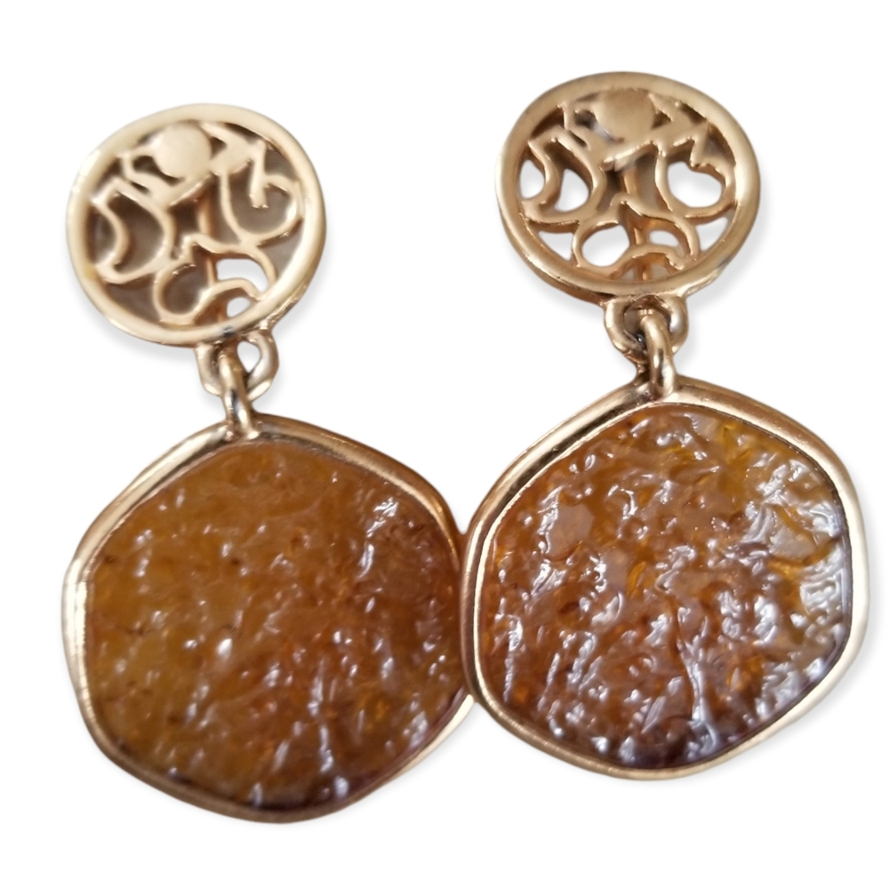 Vintage Signed Sarah Coventry 1974 Taste Of Honey Gold Tone Clip Earrings
